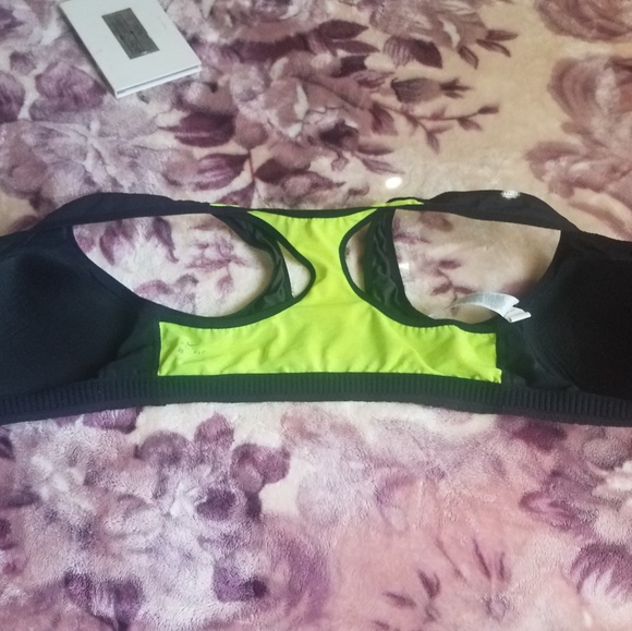 Nike sports bra - Picture 4 of 4